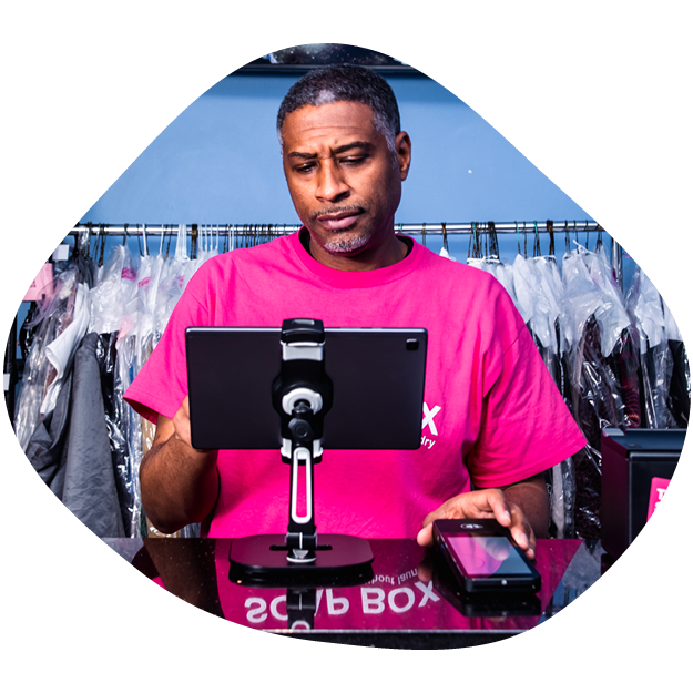 How to Save on Laundromat Utility Costs [Infographic]